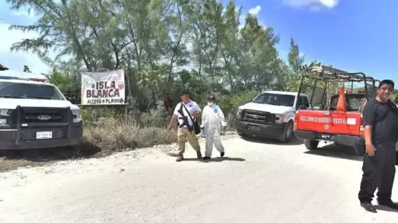 La osamenta fue localizada junto a la carretera Punta Sam-Isla Blanca La osamenta fue localizada junto a la carretera Punta Sam-Isla Blanca