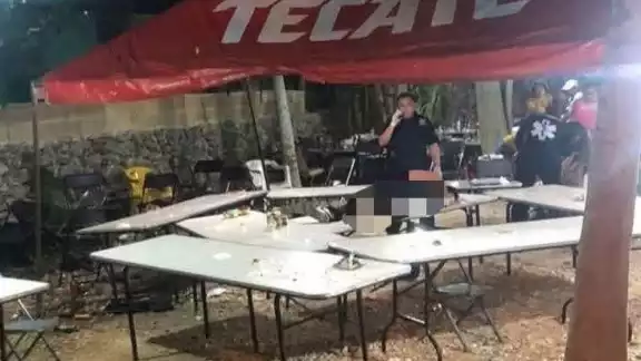 La víctima fue atacada con un arma blanca en la zona del cuello La víctima fue atacada con un arma blanca en la zona del cuello
