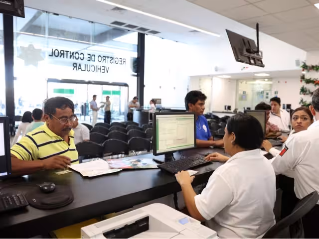 En varios estados de la República se vence el plazo para el refrendo vehicular este 31 de marzo.