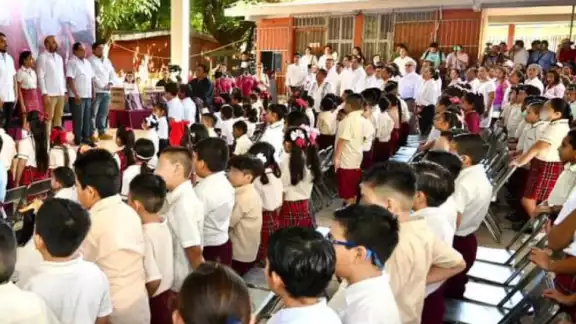 Más de 180 mil alumnos de nivel básico iniciaron el ciclo escolar 2024-2025 en Campeche.