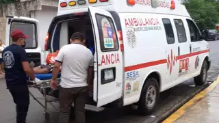 Hombre es descalabrado y termina en el hospital tras pleito en José María Morelos