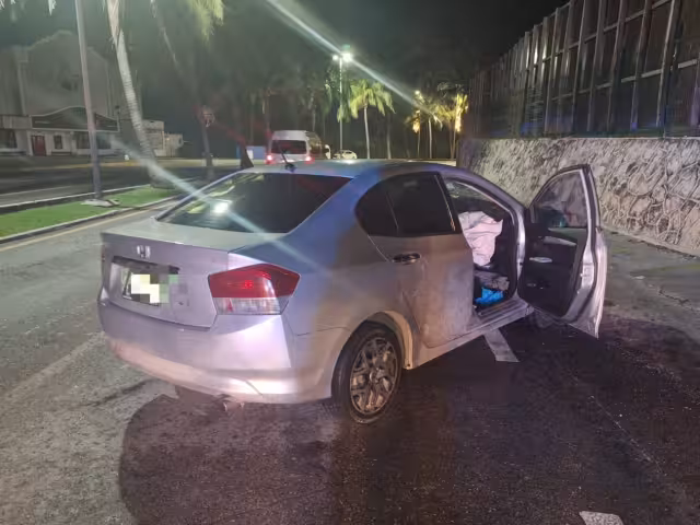 Debido al exceso de velocidad, el conductor perdió el control del vehículo