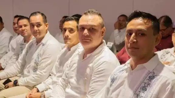 El exdirector de la policía Estatal preventiva acudió al Informe de Gobierno de Layda Sansores El exdirector de la policía Estatal preventiva acudió al Informe de Gobierno de Layda Sansores