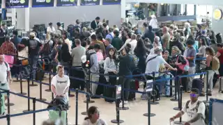  Más de 2,100 pasajeros fueron afectados por las cancelaciones de 14 vuelos en la ruta Cancún-CDMX  