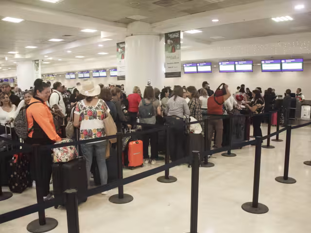 Desde el pasado domingo y hasta ayer, el Grupo Aeroportuario del Sureste informó que se rebasaron los 500 movimientos