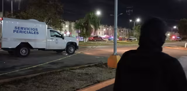 El hombre fue detenido, mientras que su acompañante huyó