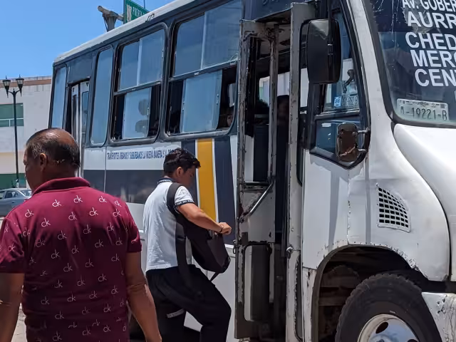 En un sondeo señalaron que aunque aún no está aprobado el monto del ajuste, tienen el temor de que cueste 15 pesos