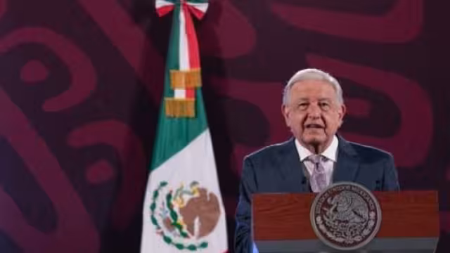 El presidente Andrés Manuel López Obrador felicitó al equipo femenil de tiro con arco, que ganó medalla de bronce en los Juegos Olímpicos Paris 2024