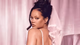 Rihanna  de luto por la muerte de su padre Ronald Fenty
