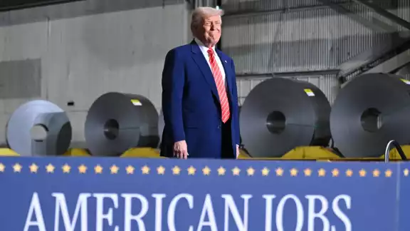El presidente de Estados Unidos, Donald Trump, anunció que aumentará aranceles al acero y aluminio