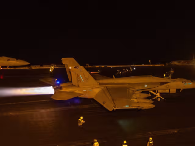 El ataque en Yemén fue respuesta las agresiones de hutíes contra las rutas de comercio marítimo