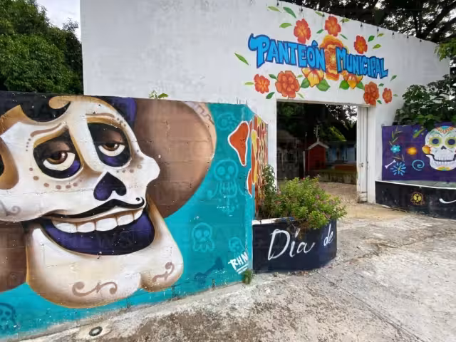 El panteón municipal de esta localidad se quedó sin espacio.