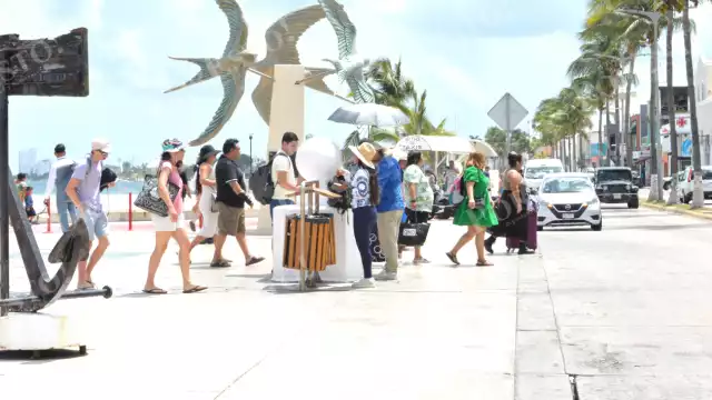 Los viajeros se percatan del engaño al momento de abordar la embarcación, ya que el ticket es rechazado por el sistema, relataron prestadores de servicios