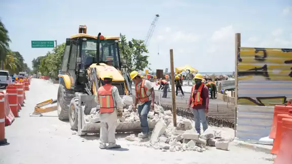 En el sector de la construcción exigen pago de cuotas a nombre de sindicatos o empresas En el sector de la construcción exigen pago de cuotas a nombre de sindicatos o empresas
