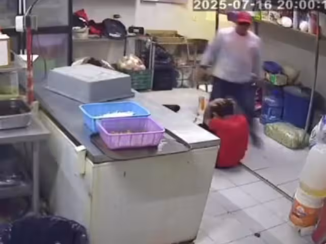 En el establecimiento se encontraban tres personas víctimas de la inseguridad