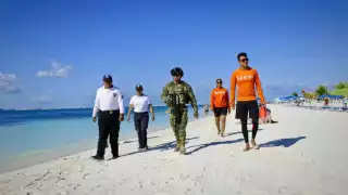 Quinta Región Naval despliega elementos de rescate y unidades de vigilancia en Isla Mujeres para Semana Santa
