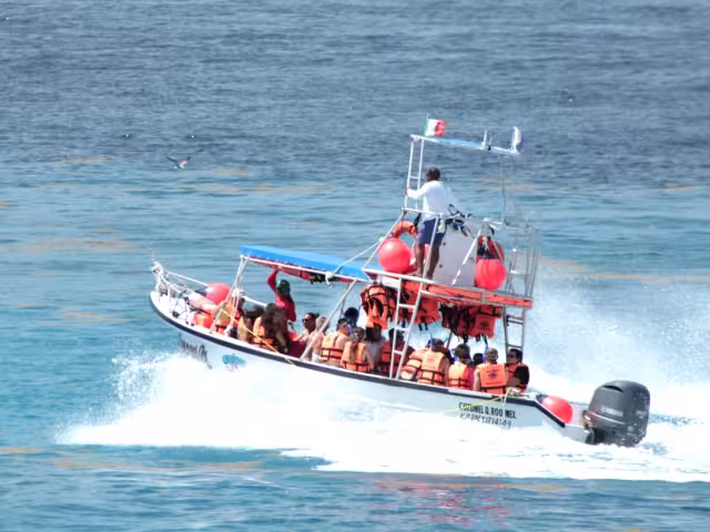 De acuerdo con reportes de investigadores internacionales, más de 2 millones de individuos dependen directamente de los recursos acuáticos.