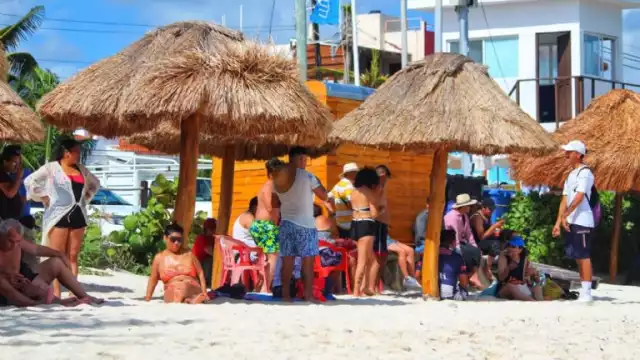 Pese a la nubosidad, el sol y el leve calor estará presente en el día