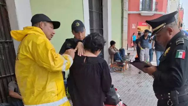 Personal de emergencias atendió a la mujer en Mérida