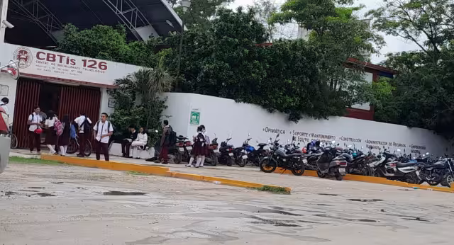Decisiones del Ayuntamiento afectan a estudiantes del CBTIS 126 que viajan desde comunidades