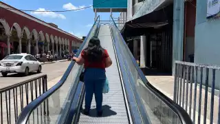 Reactivan rampa eléctrica en el mercado Lucas de Gálvez de Mérida tras cinco meses fuera de servicio 