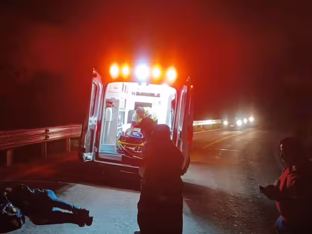 Motorista de 40 años derrapó en la carretera libre Campeche–Champotón rumbo a Seybaplaya