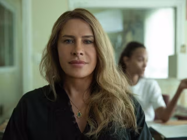 Karla Sofía Gascón hace historia