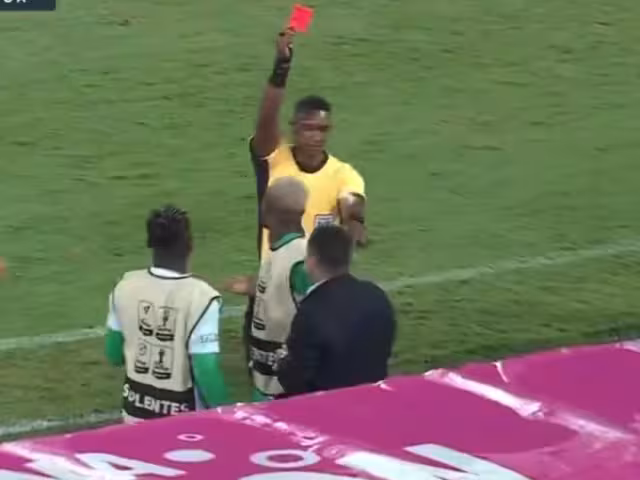 Los hechos ocurrieron este miércoles tras caer el segundo gol del partido