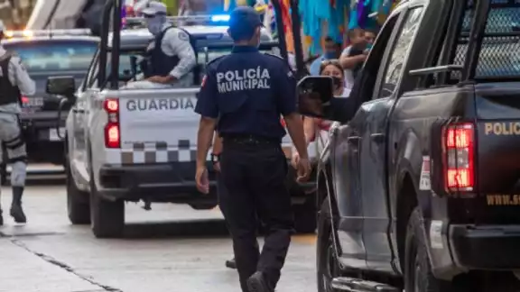 El hombre fue detenido y entregado a la FGE Yucatán El hombre fue detenido y entregado a la FGE Yucatán