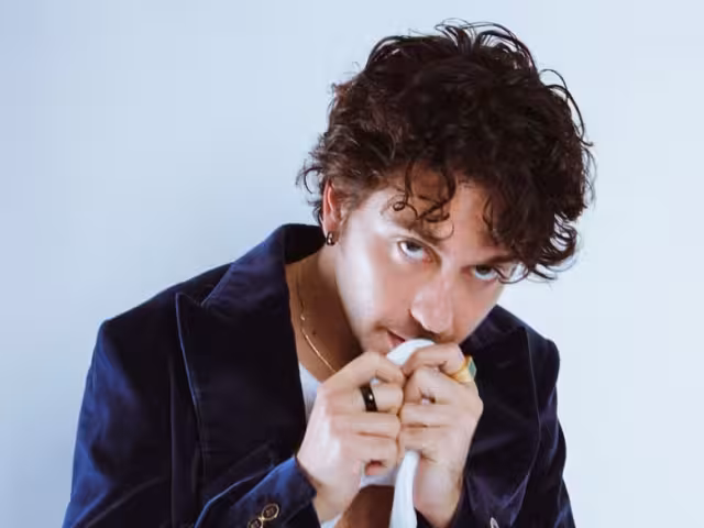 Desde el año pasado se especulaba que Nat Wolff salía con la famosa cantante