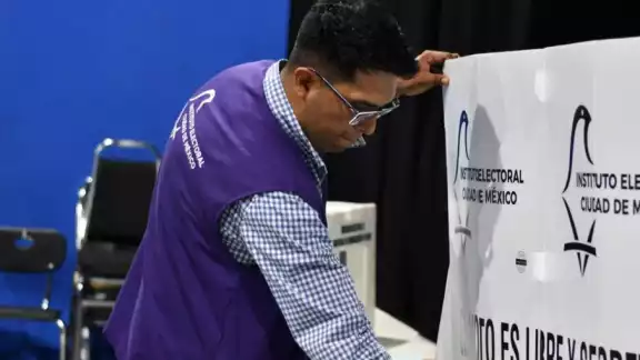 El Instituto Electoral de la Ciudad de México afina los detalles para redcibir el voto de 8 millones de capitalinos El Instituto Electoral de la Ciudad de México afina los detalles para redcibir el voto de 8 millones de capitalinos