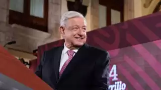 AMLO celebra aprobación de la reforma judicial: El pueblo elegirá jueces