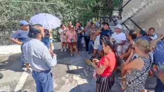 Una queja de los pobladores del fraccionamiento ubicado en la Supermanzana 200 es que el bombeo del líquido se da en un horario muy poco razonable