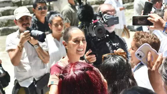 Los campechanos pidieron hasta autógrafos a la nueva presidenta Los campechanos pidieron hasta autógrafos a la nueva presidenta