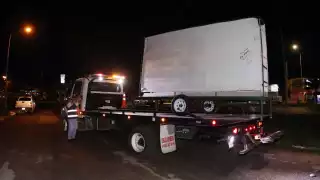 Mérida: Retiran vehículos y puestos irregulares en Paraíso Maya y Santa Gertrudis Copó