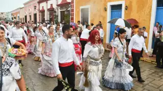Con caminata, celebran con orgullo el Día de la Campechanidad 
