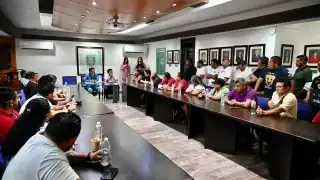  Transportistas de Campeche denuncian alza de hasta 300% en trámites; piden al Congreso intervenir
