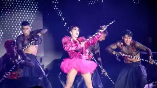 Alejandra Guzmán es juzgada en redes sociales por pedirle a Silvia Pinal que haga una seña obscena