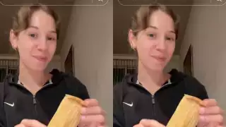 Extranjera come por primera vez un tamal y lo hace con todo y la hoja 