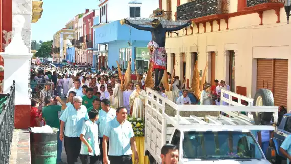 Con procesión inicia año jubilar en Campeche Con procesión inicia año jubilar en Campeche