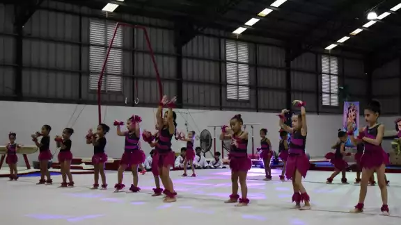 Patinaje y gimnasia conquistan el CEDAR en vibrante cierre de ciclo Patinaje y gimnasia conquistan el CEDAR en vibrante cierre de ciclo