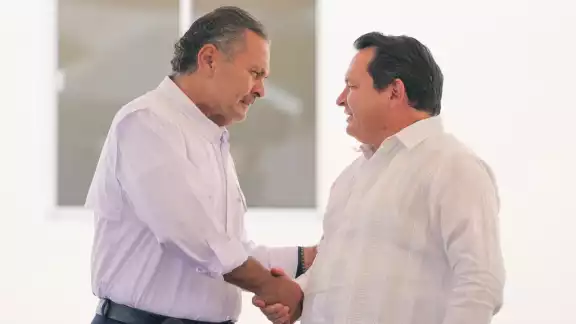 Joaquín Díaz Mena califi có de histórico este anuncio, que hizo con el director del Infonavit, Octavio Romero Oropeza Joaquín Díaz Mena califi có de histórico este anuncio, que hizo con el director del Infonavit, Octavio Romero Oropeza