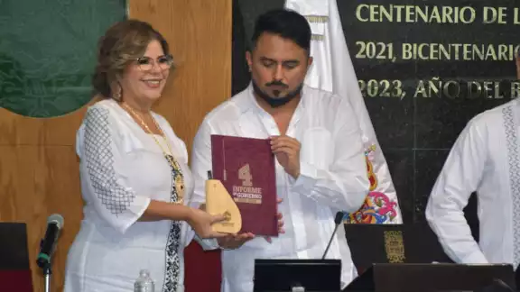 Elisa Hernández Romero entregó el Cuarto Informe de Gobierno ante el Congreso de Campeche.
