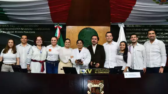 Premio “Al Mérito Médico del Estado de Campeche” en la categoría de Servicios y Administración.