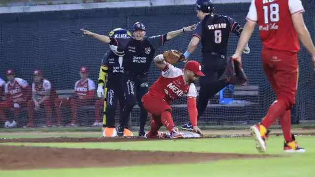 Los Tigres lograron ganar el tercer partido de la serie contra los Pingos.