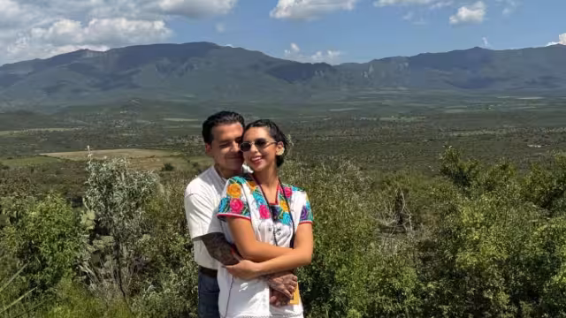 Christian Nodal felicita a su esposa Ángela Aguilar con hermosa foto por su cumpleaños