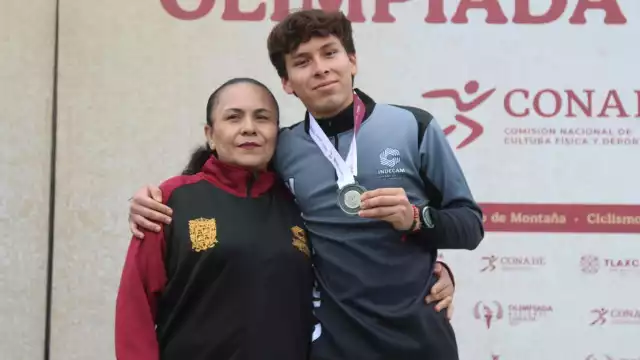 Luis Méndez obtuvo otra plata en los 110 metros con vallas, categoría U20.

