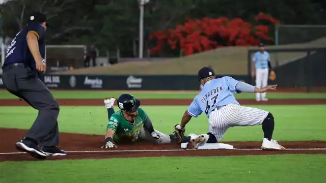 El equipo bengalí se llevó la serie antes los Pericos de Puebla en el Beto Ávila.