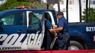 Detienen a un hombre, tras cateo en presunto punto de venta de droga en Cancún