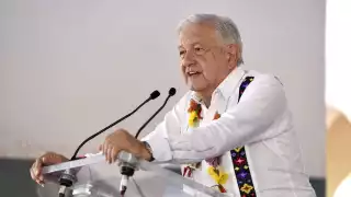 AMLO inaugura la carretera Ciudad Valles-Tamazunchale en San Luis Potosí